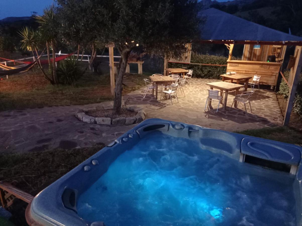 ארזח'ינה Villa Rosa In Surrau מראה חיצוני תמונה