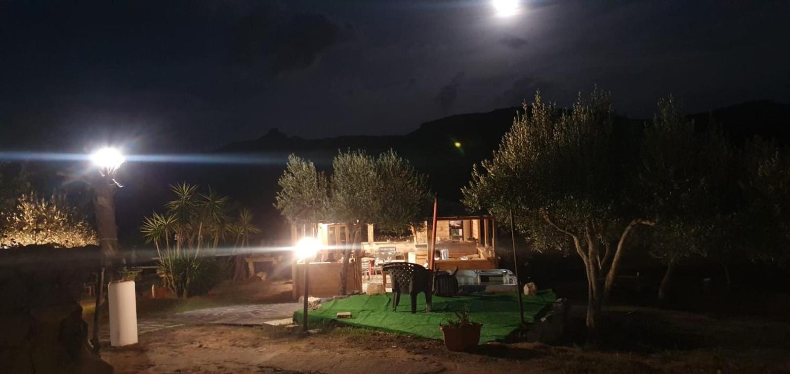 ארזח'ינה Villa Rosa In Surrau מראה חיצוני תמונה