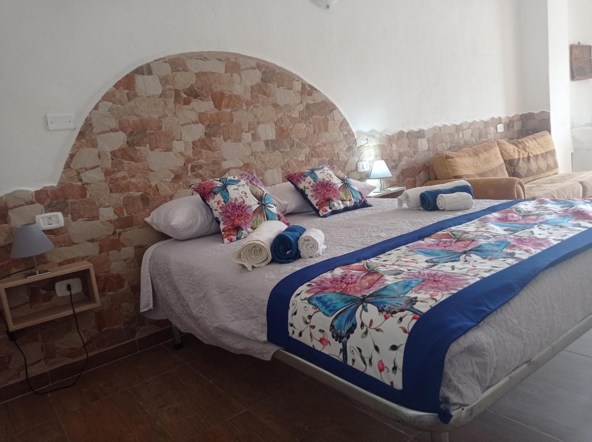 ארזח'ינה Villa Rosa In Surrau מראה חיצוני תמונה